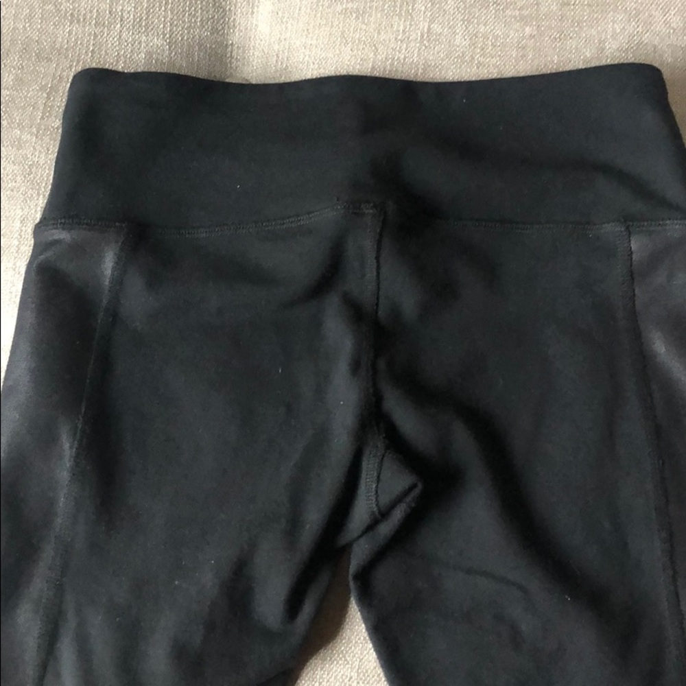 GUC ALO Yoga leggings with paneling mesh